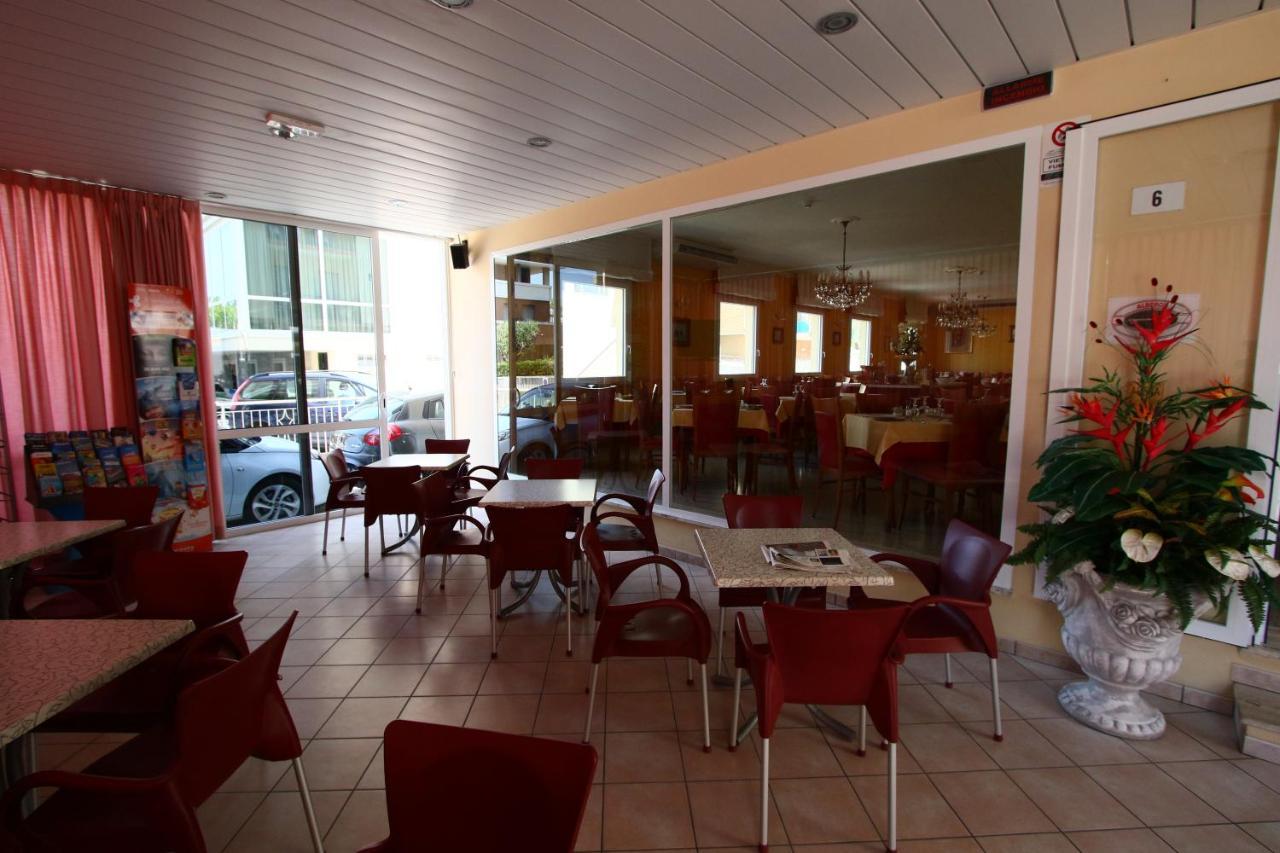 Hotel Arena Rimini Exterior photo